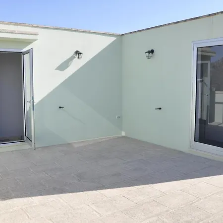 Global House Apartment Matino